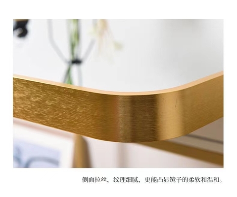 長方形アルミニウム組み立てられたLEDの浴室ミラーはマットの金色に金属をかぶせる